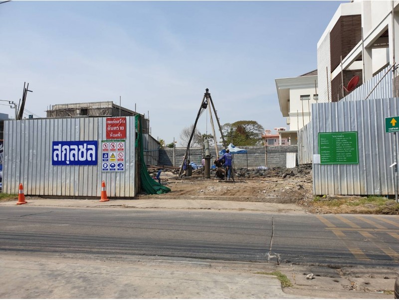 Under construction - Building, Hua Mak 20 , Bangkok.